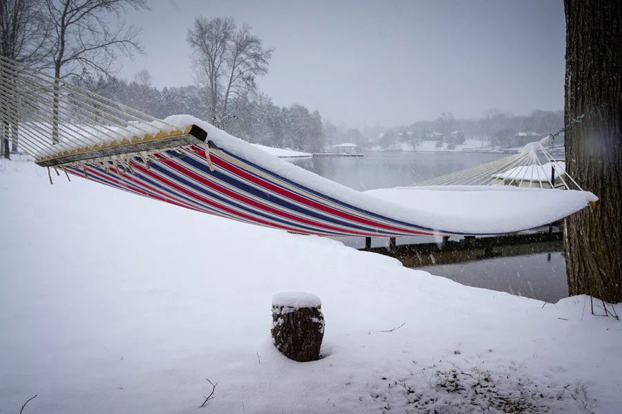 Hammock-Universe-Blog-Featured-Image-PROPER-WINTER-STORAGE-FOR-HAMMOCK-PROTECTION-AND-LONGEVITY_900x