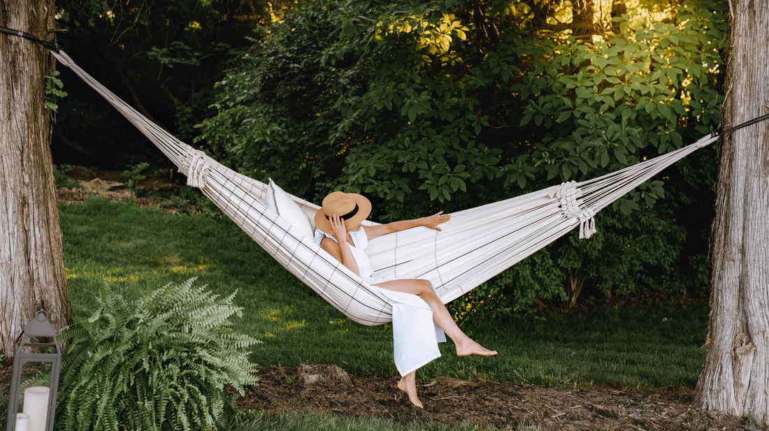 hammock-cotton-hammock-brazilian-white-w-black-stripes-2_c0ef6912-d8bd-451c-b5f4-7bcc75686054_1100x