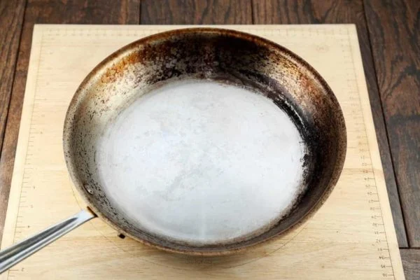 dirty-pan-before-cleaning-600x400
